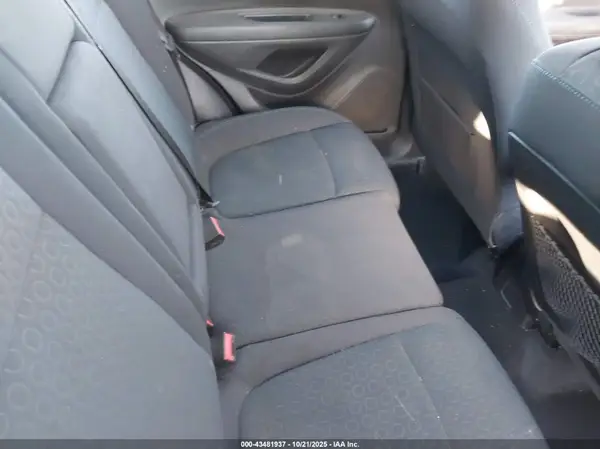 3GNCJKSBXGL279966 2016 CHEVROLET TRAX - Image 8