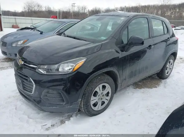 3GNCJKSBXHL131432 2017 CHEVROLET TRAX - Image 2