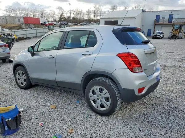 3GNCJKSBXHL148845 2017 CHEVROLET TRAX - Image 2