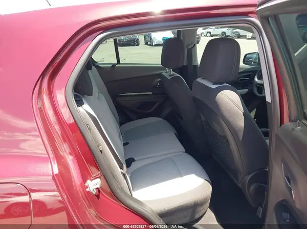 3GNCJKSBXHL163801 2017 CHEVROLET TRAX - Image 8