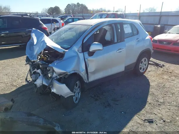 3GNCJKSBXHL176872 2017 CHEVROLET TRAX - Image 2
