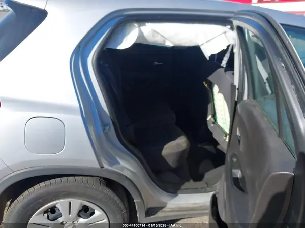 3GNCJKSBXHL176872 2017 CHEVROLET TRAX - Image 8
