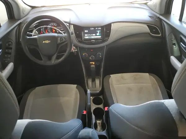 3GNCJKSBXHL190125 2017 CHEVROLET TRAX - Image 8