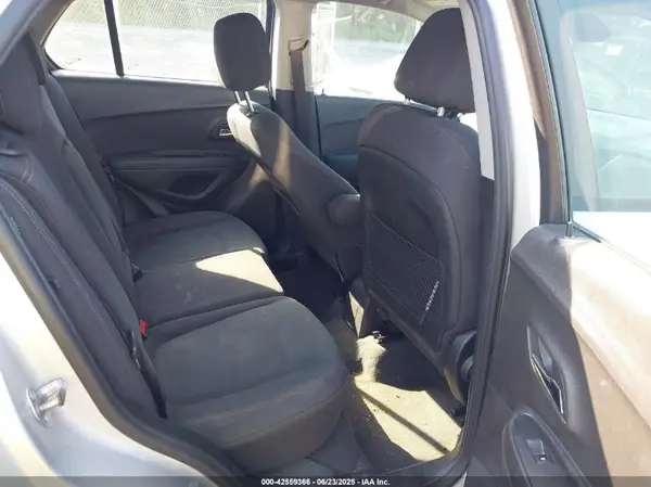 3GNCJKSBXHL204167 2017 CHEVROLET TRAX - Image 8