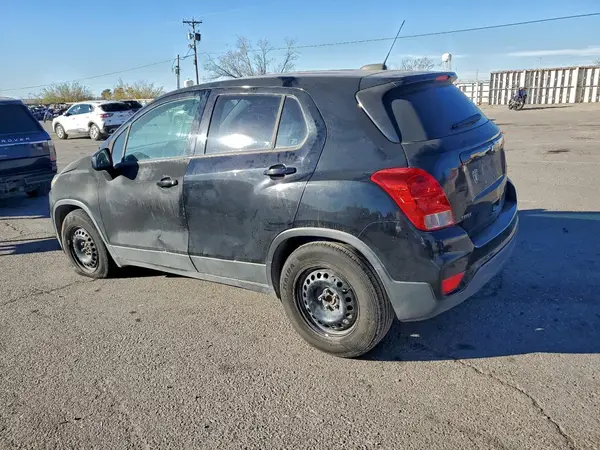3GNCJKSBXHL231563 2017 CHEVROLET TRAX - Image 2