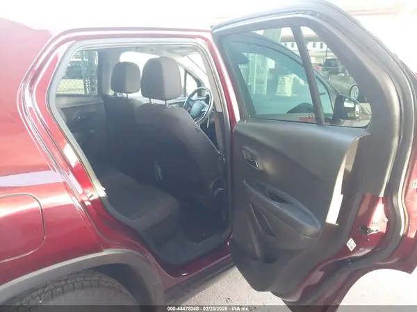 3GNCJKSBXHL236455 2017 CHEVROLET TRAX - Image 8