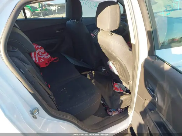 3GNCJKSBXHL279631 2017 CHEVROLET TRAX - Image 8