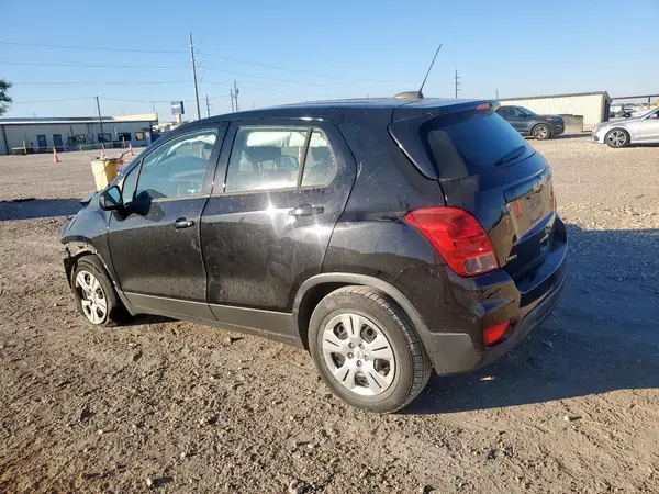 3GNCJKSBXHL280102 2017 CHEVROLET TRAX - Image 2
