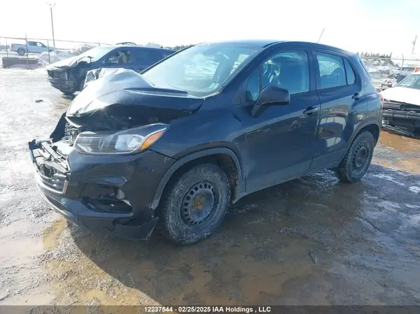 3GNCJKSBXHL284747 2017 CHEVROLET TRAX - Image 2