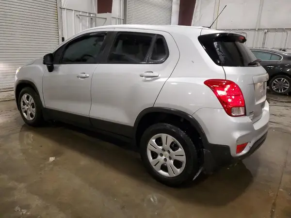 3GNCJKSBXHL289799 2017 CHEVROLET TRAX - Image 2