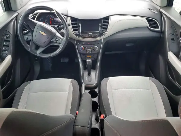 3GNCJKSBXJL148236 2018 CHEVROLET TRAX - Image 8