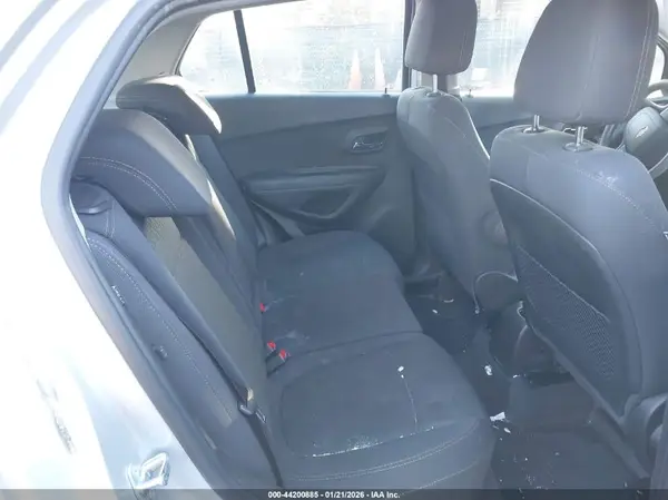 3GNCJKSBXJL177395 2018 CHEVROLET TRAX - Image 8