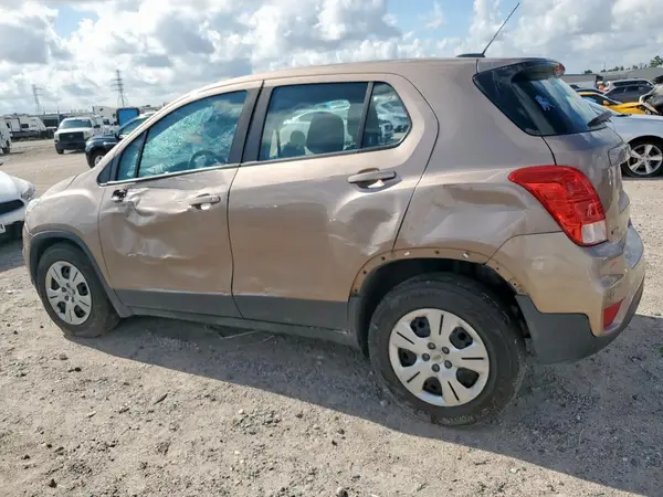 3GNCJKSBXJL205096 2018 CHEVROLET TRAX - Image 2