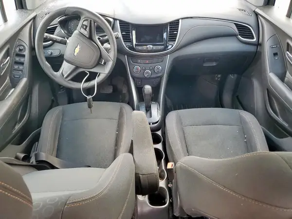 3GNCJKSBXJL205096 2018 CHEVROLET TRAX - Image 8