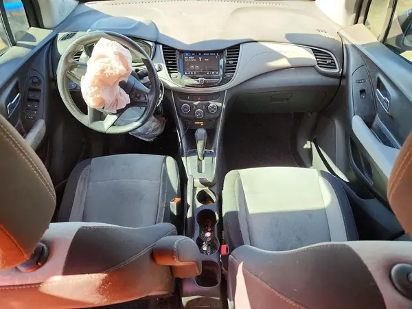 3GNCJKSBXJL221668 2018 CHEVROLET TRAX - Image 8