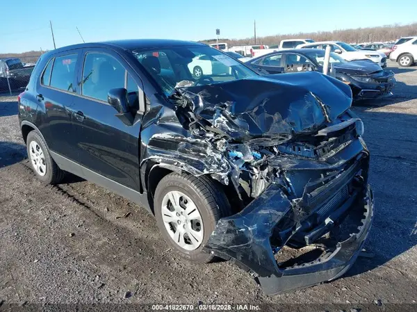 3GNCJKSBXJL234579 2018 CHEVROLET TRAX - Image 1