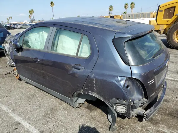 3GNCJKSBXJL305246 2018 CHEVROLET TRAX - Image 2