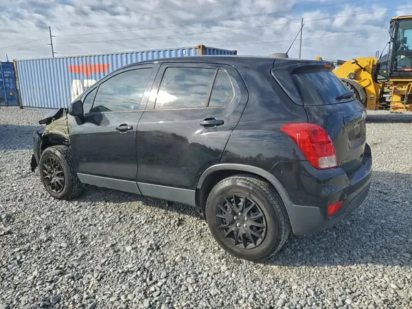 3GNCJKSBXJL309863 2018 CHEVROLET TRAX - Image 2
