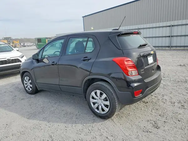 3GNCJKSBXJL331524 2018 CHEVROLET TRAX - Image 2