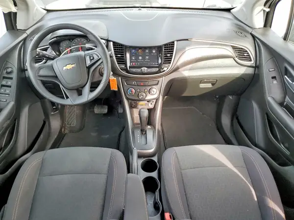 3GNCJKSBXJL331524 2018 CHEVROLET TRAX - Image 8