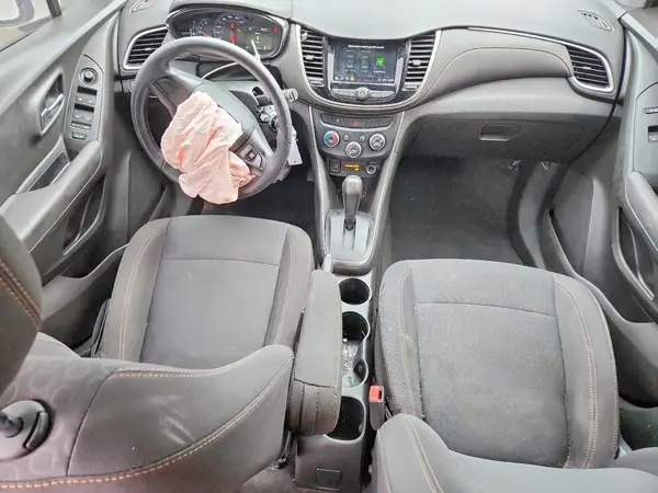 3GNCJKSBXJL336660 2018 CHEVROLET TRAX - Image 8