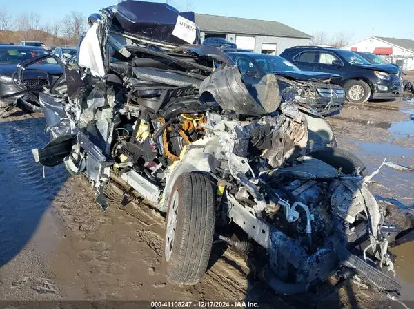 3GNCJKSBXJL377614 2018 CHEVROLET TRAX - Image 1