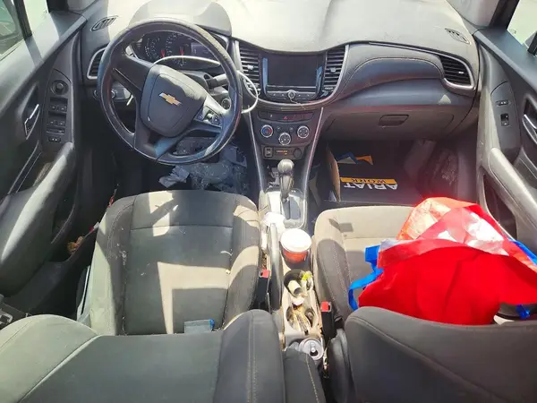 3GNCJKSBXJL398771 2018 CHEVROLET TRAX - Image 8
