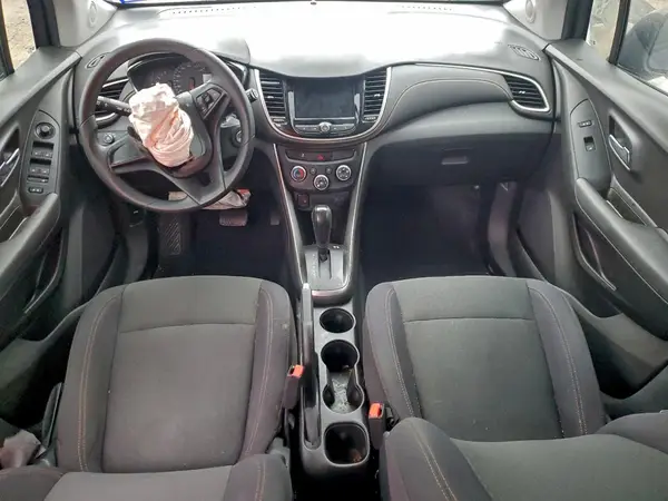3GNCJKSBXJL416153 2018 CHEVROLET TRAX - Image 8