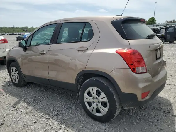 3GNCJKSBXJL420011 2018 CHEVROLET TRAX - Image 2