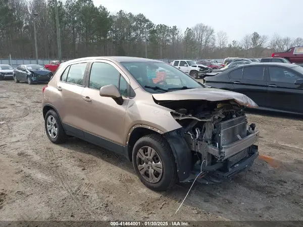 3GNCJKSBXKL122124 2019 CHEVROLET TRAX - Image 1
