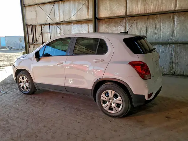 3GNCJKSBXKL131471 2019 CHEVROLET TRAX - Image 2