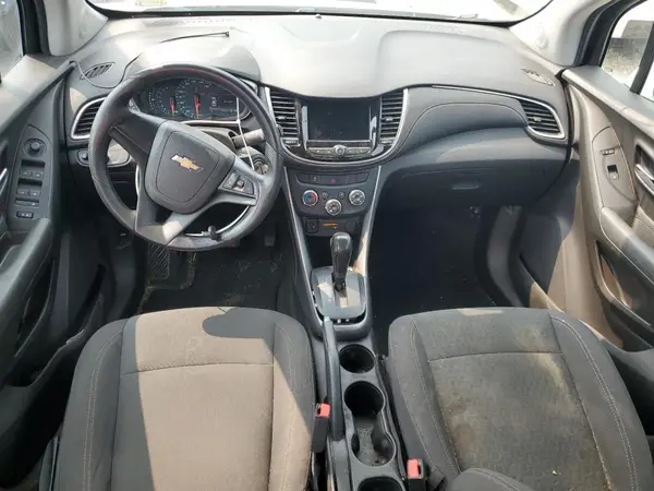3GNCJKSBXKL154197 2019 CHEVROLET TRAX - Image 8