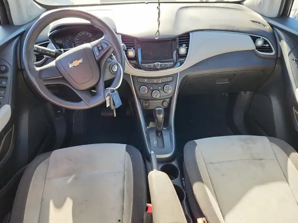 3GNCJKSBXKL155060 2019 CHEVROLET TRAX - Image 8