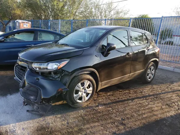 3GNCJKSBXKL163594 2019 CHEVROLET TRAX - Image 1