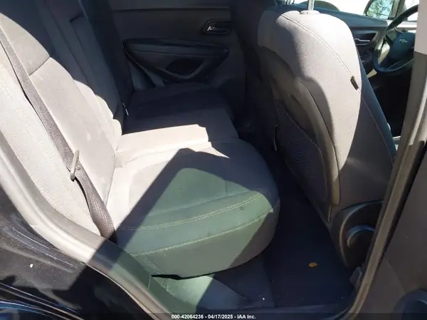 3GNCJKSBXKL164776 2019 CHEVROLET TRAX - Image 8