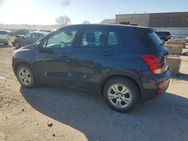 3GNCJKSBXKL166379 2019 CHEVROLET TRAX - Image 2