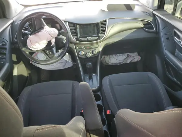 3GNCJKSBXKL169637 2019 CHEVROLET TRAX - Image 8