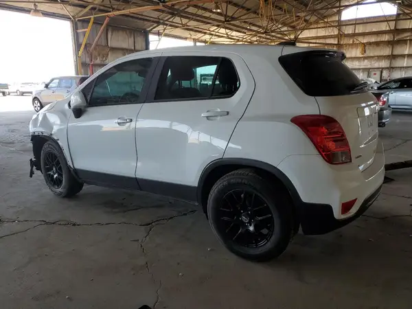 3GNCJKSBXKL180542 2019 CHEVROLET TRAX - Image 2
