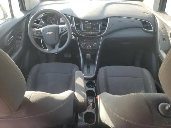 3GNCJKSBXKL182405 2019 CHEVROLET TRAX - Image 8