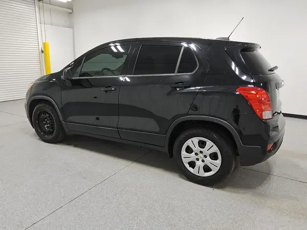 3GNCJKSBXKL183635 2019 CHEVROLET TRAX - Image 2
