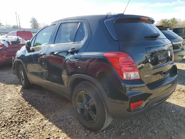 3GNCJKSBXKL185949 2019 CHEVROLET TRAX - Image 2