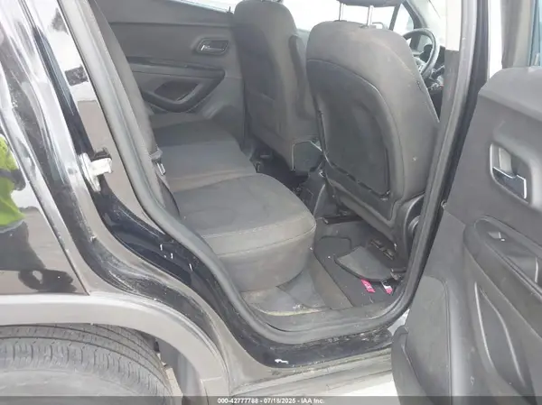 3GNCJKSBXKL208405 2019 CHEVROLET TRAX - Image 8