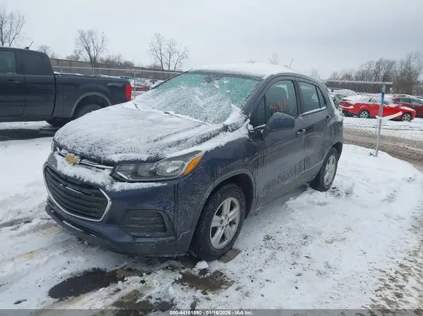 3GNCJKSBXKL212650 2019 CHEVROLET TRAX - Image 2