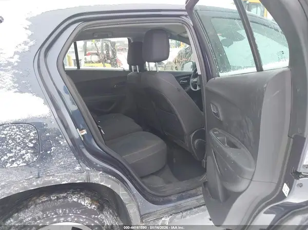 3GNCJKSBXKL212650 2019 CHEVROLET TRAX - Image 8