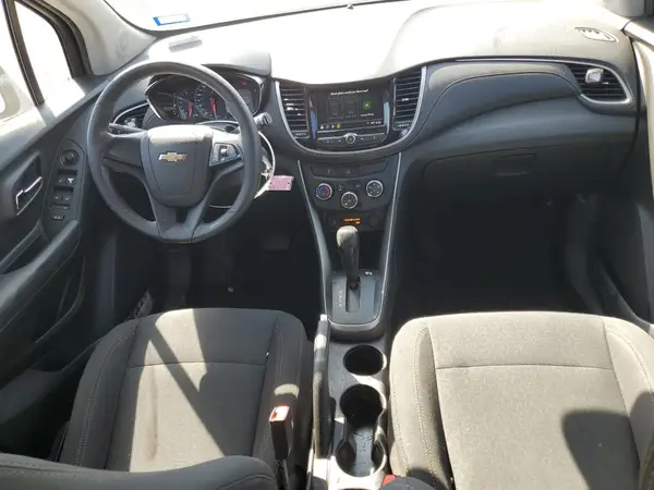 3GNCJKSBXKL217752 2019 CHEVROLET TRAX - Image 8