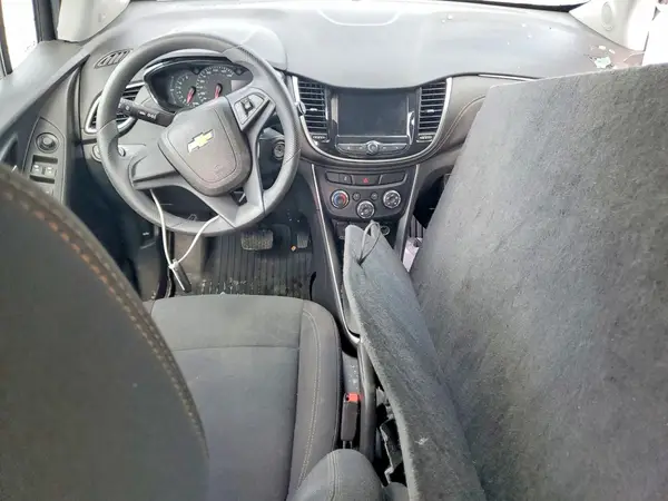 3GNCJKSBXKL221915 2019 CHEVROLET TRAX - Image 8