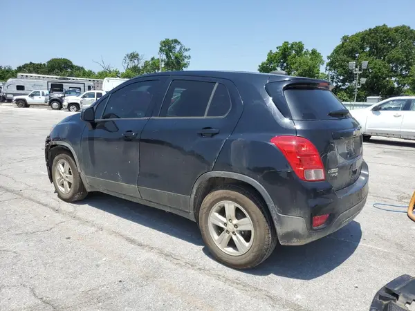 3GNCJKSBXKL238357 2019 CHEVROLET TRAX - Image 2