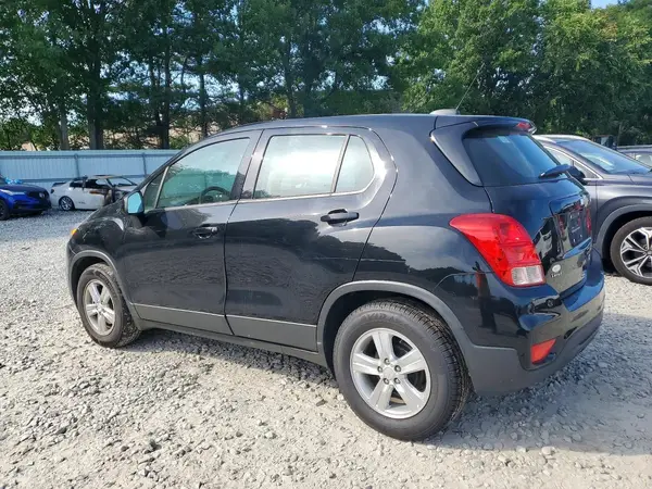 3GNCJKSBXKL255580 2019 CHEVROLET TRAX - Image 2