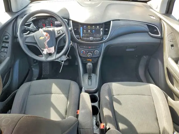 3GNCJKSBXKL255580 2019 CHEVROLET TRAX - Image 8