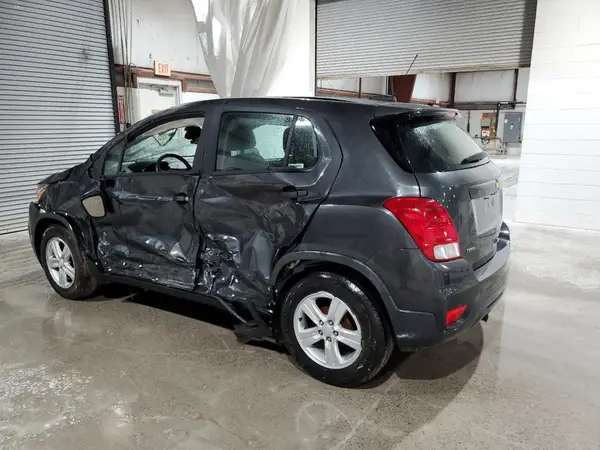3GNCJKSBXKL258334 2019 CHEVROLET TRAX - Image 2